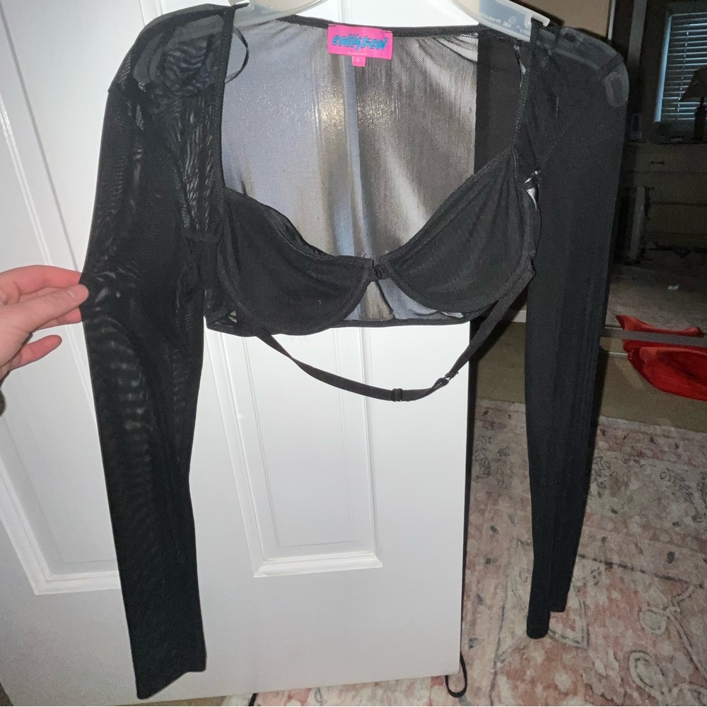 Edikted cropped black top